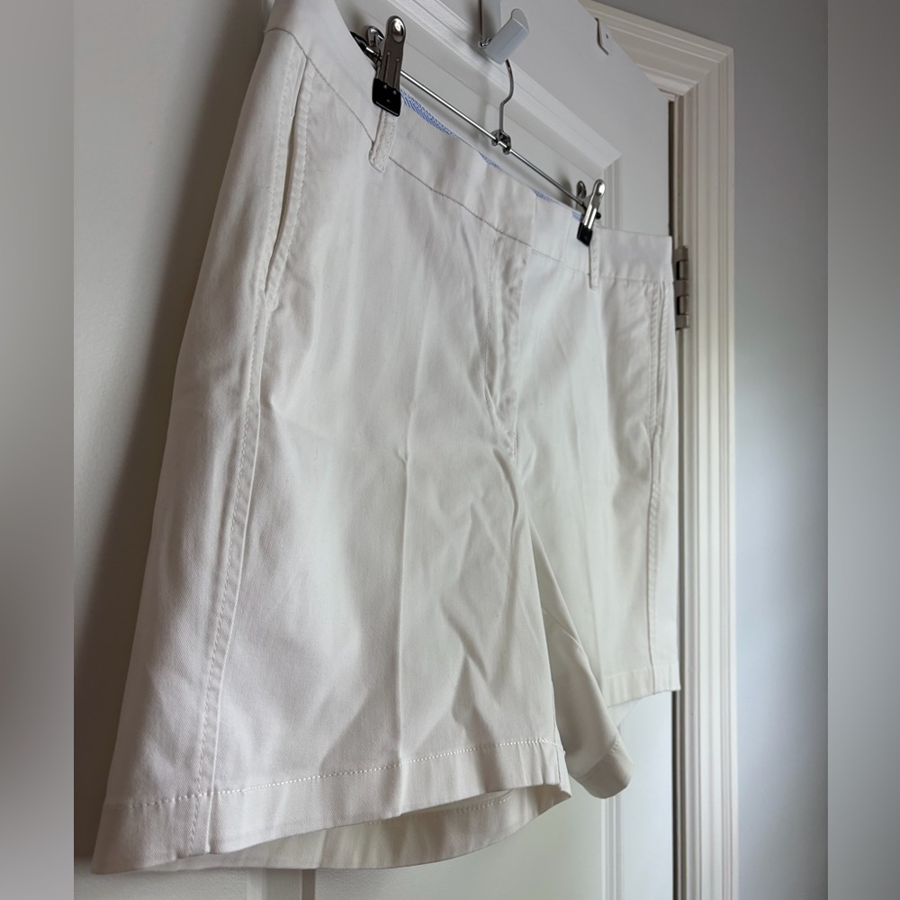 J. Crew White Cotton Shorts Size 14 EUC - Picture 2 of 6